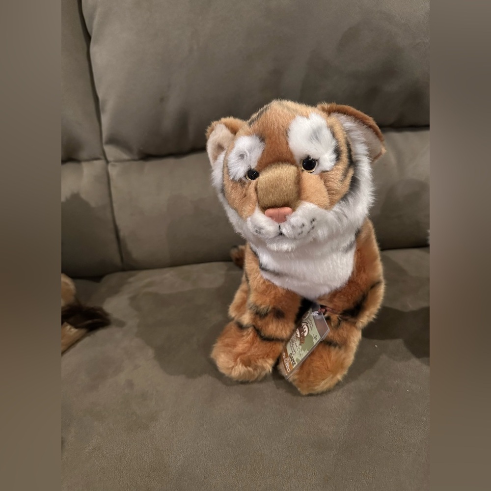 Webkinz signature endangered bengal tiger with sealed code